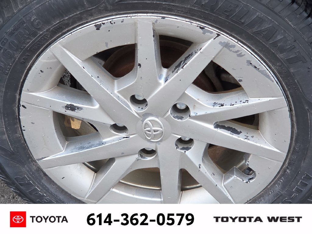 Used 2015 Brown Toyota Three image 12