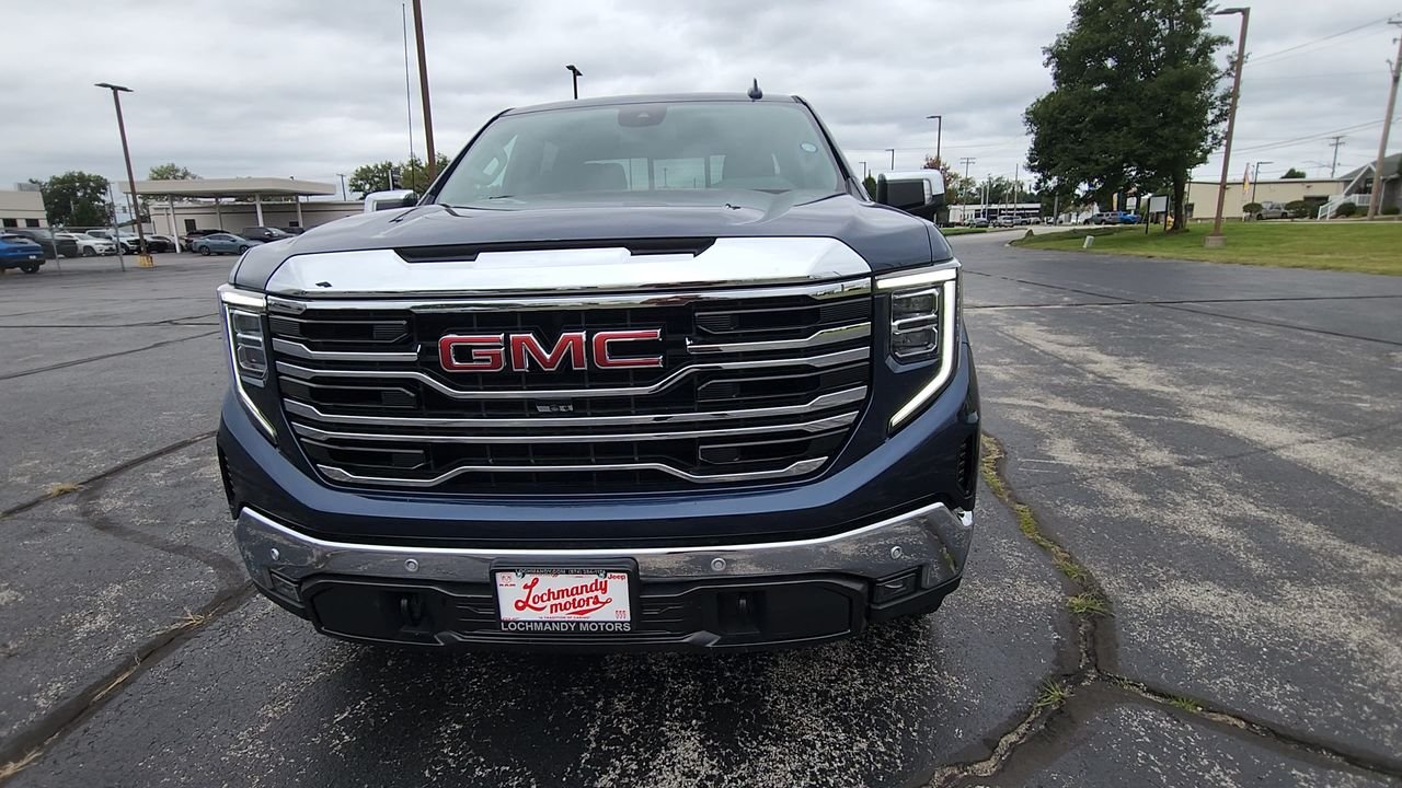 Used 2022 Blue GMC SLT image 3