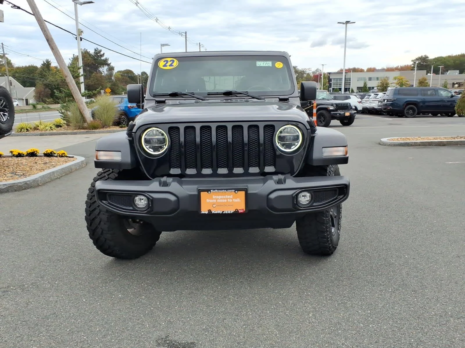 Certified Used 2022 Granite Crystal Metallic Clearcoat Jeep Unlimited Willys image 3