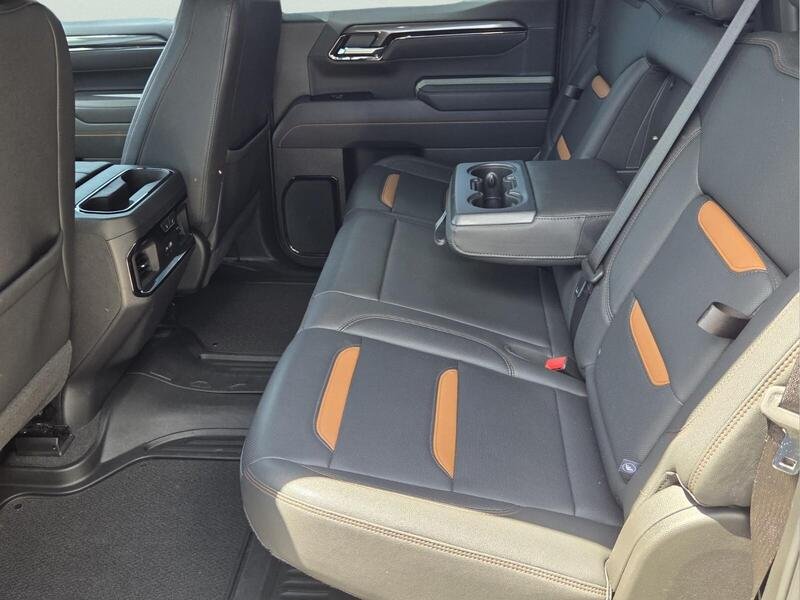 Used 2025 Onyx Black GMC 4WD CREW CAB 147" AT4 image 13
