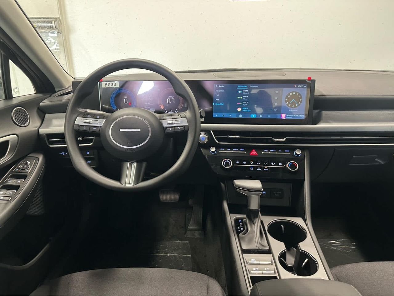 New 2026 Abyss Black Hyundai SE image 28