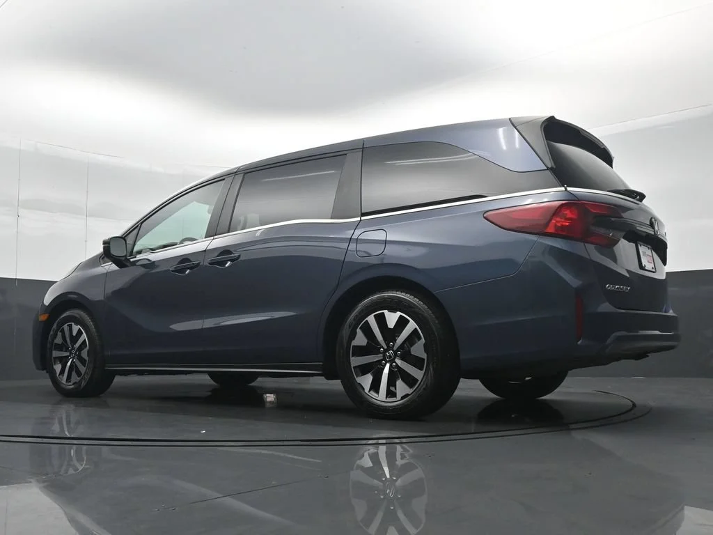 Used 2025 Black Honda EX-L image 29