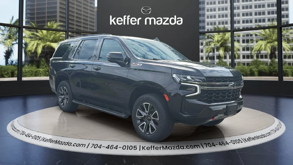 Used 2021 Black Chevrolet Z71 image 1