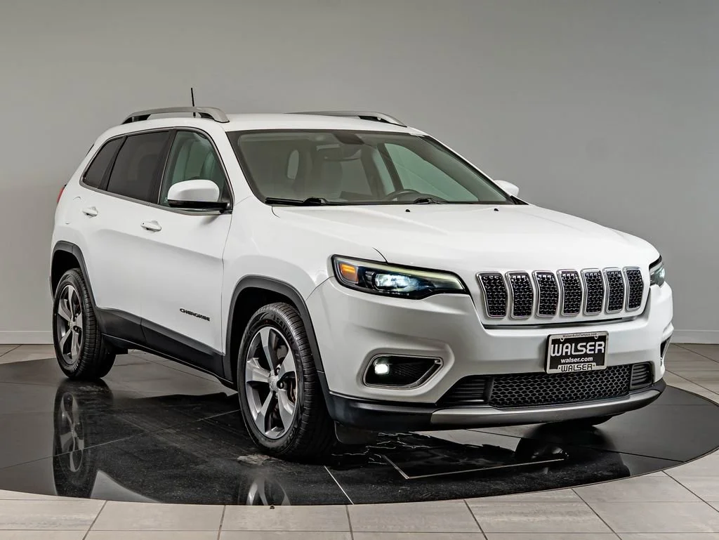 Used 2019 Bright White Clearcoat Jeep Limited image 3
