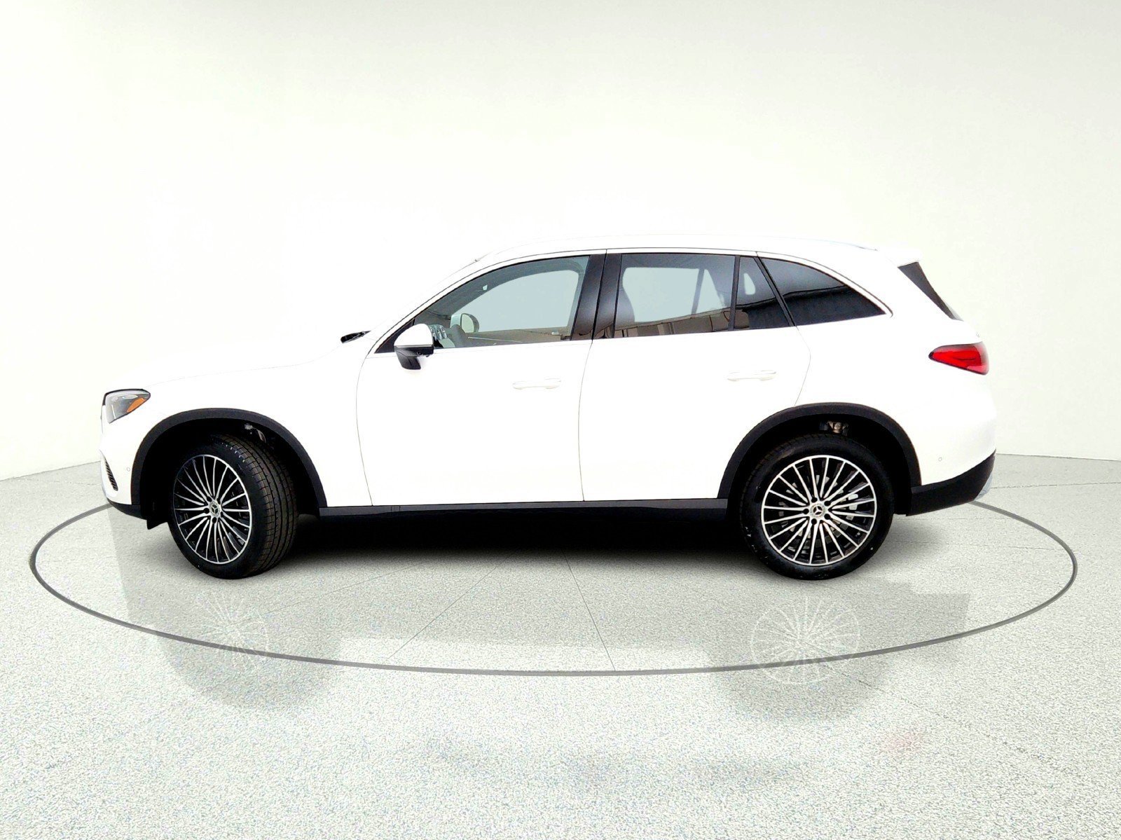 New 2026 Polar White Mercedes-Benz GLC 300 SUV image 45