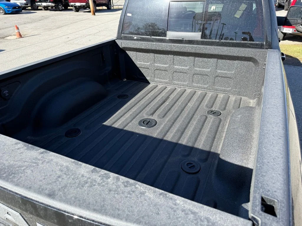 New 2026 Diamond Black Crystal Pearl-Coat Exterior Paint RAM Laramie image 8