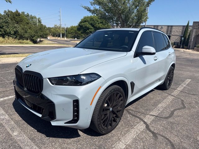 Used 2026 Gray BMW xDrive40i image 1