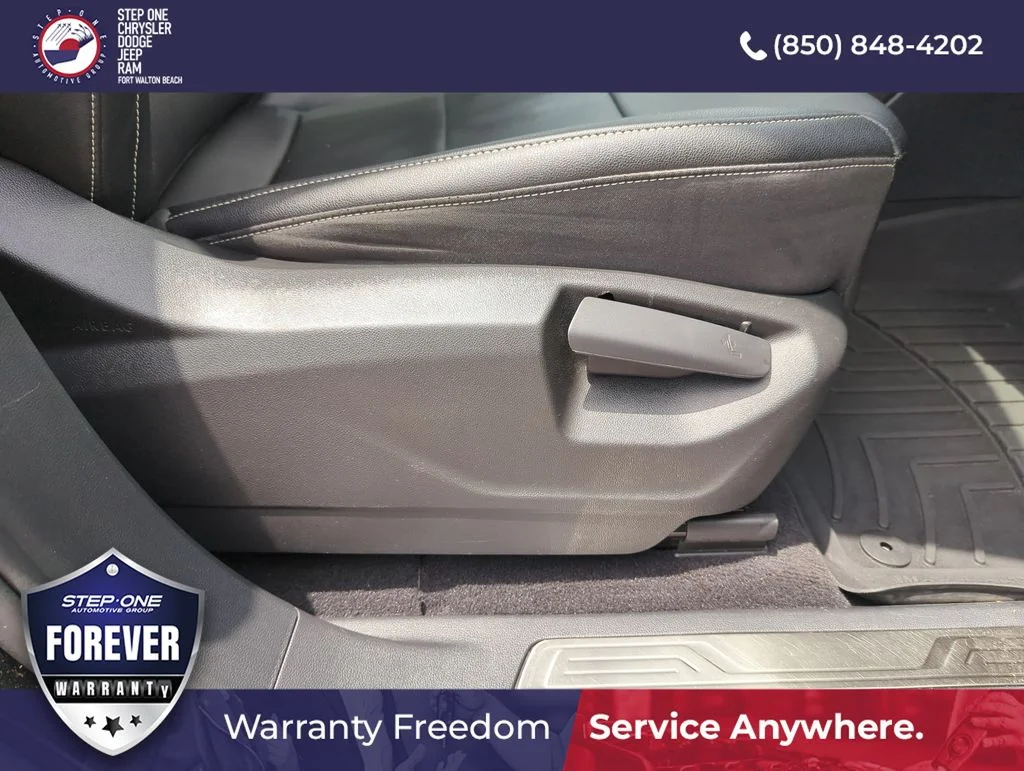 Used 2023 Black Volkswagen 3.6L V6 SE w/Technology image 40