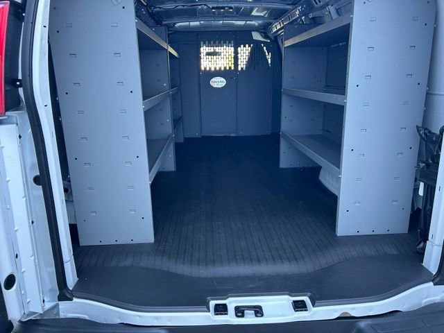 2025 Chevrolet Express Cargo Work Van - Photo 11