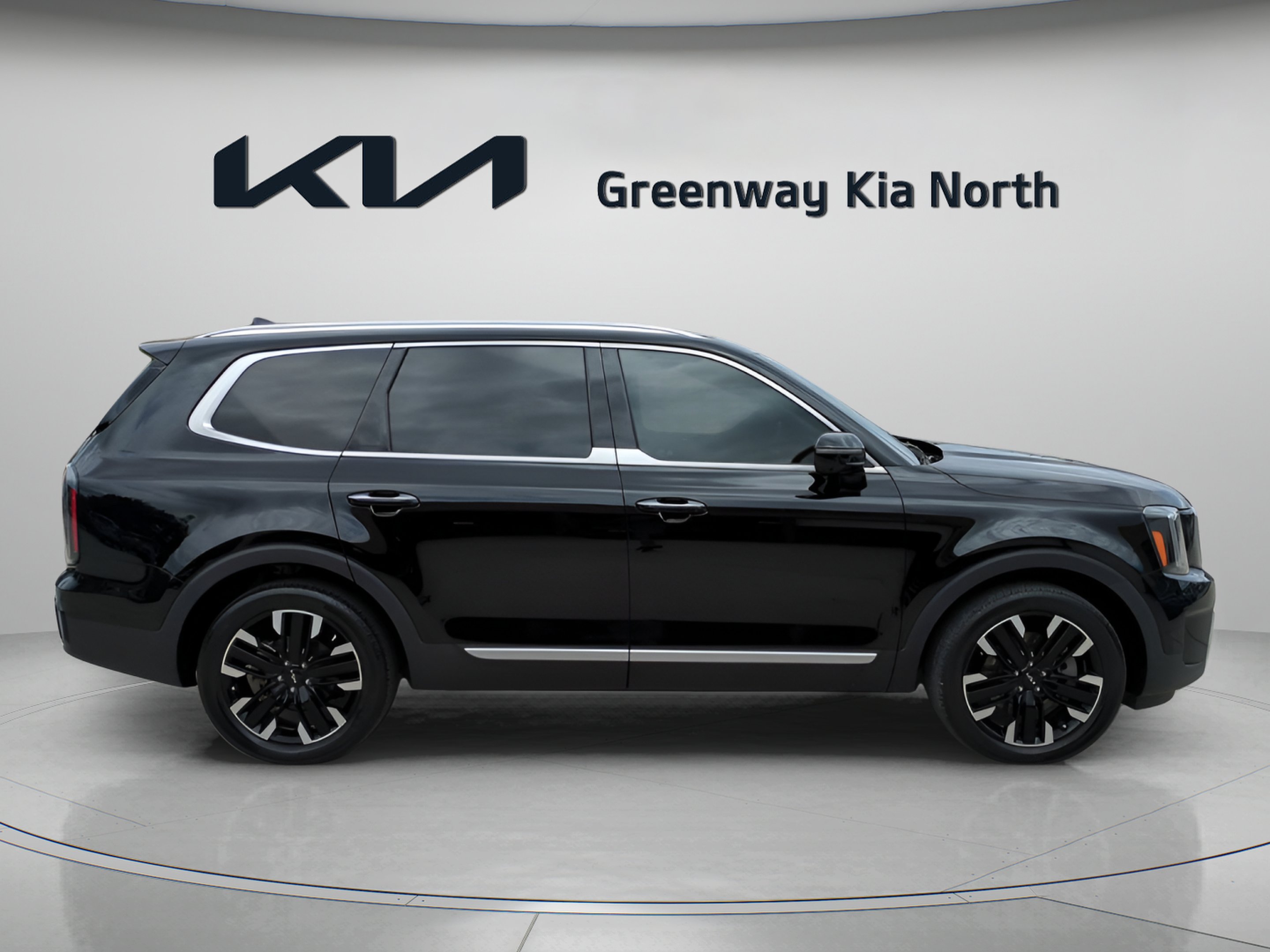 Used 2023 Ebony Black Kia SX-Prestige image 9