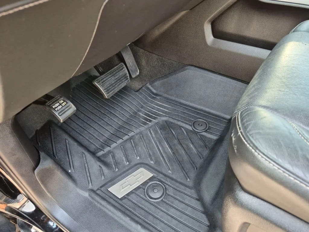 Used 2018 Black Chevrolet LTZ image 22