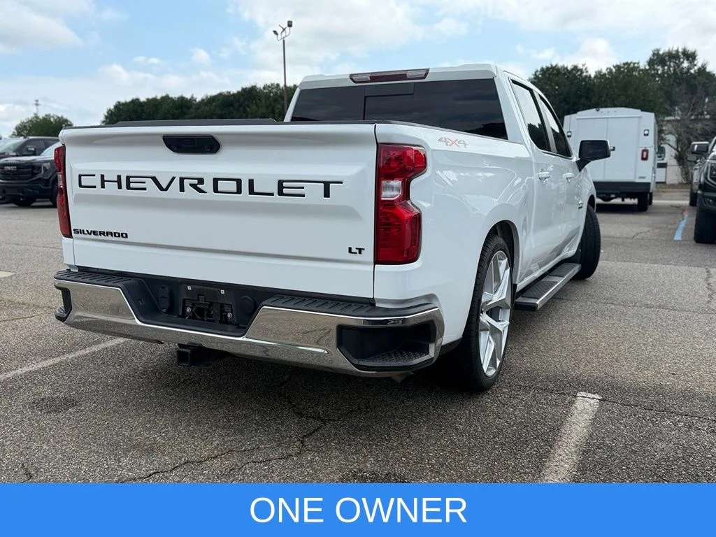 Used 2024 White Chevrolet LT image 3