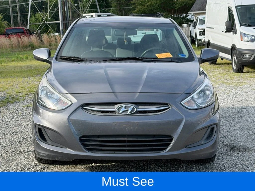 Used 2017 Gray Hyundai SE image 2