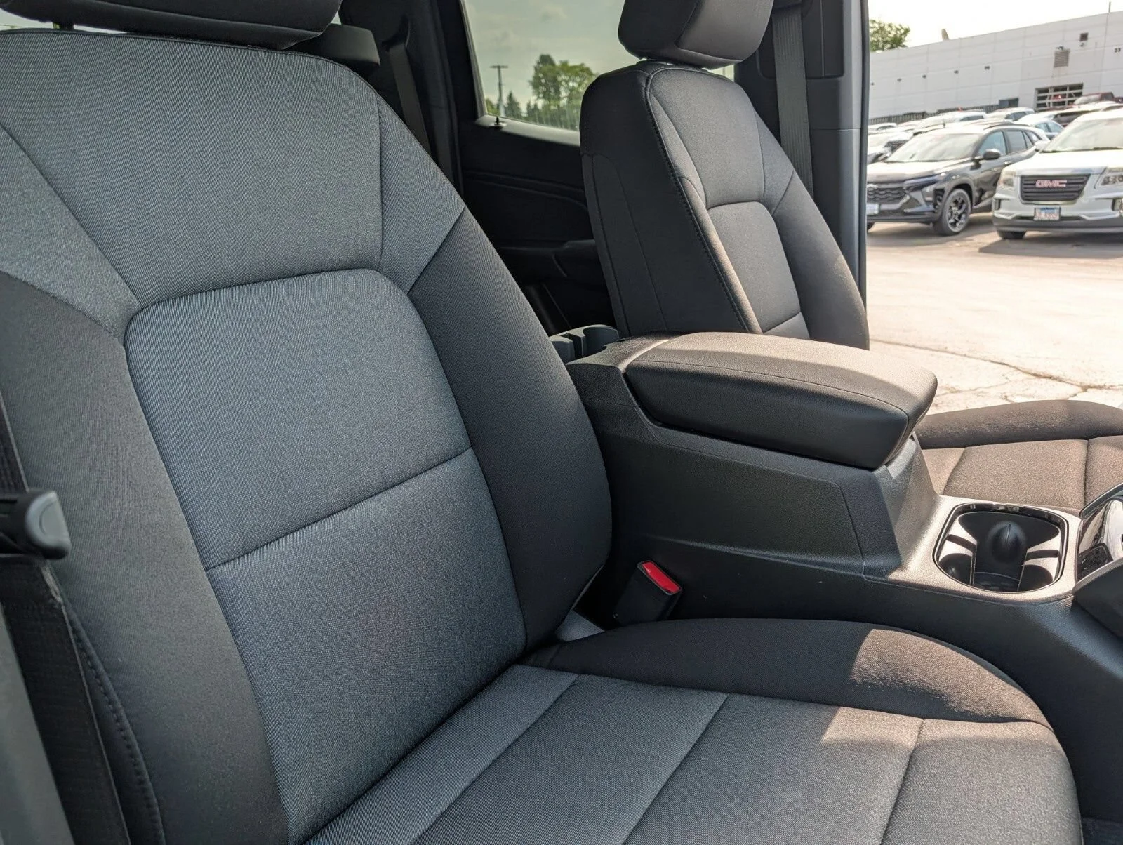 2026 Chevrolet Colorado Trail Boss - Photo 24