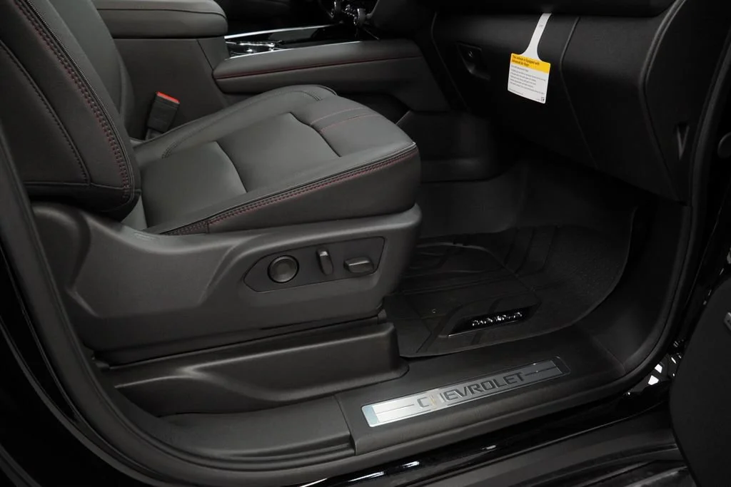 New 2026 Black Chevrolet RST image 31