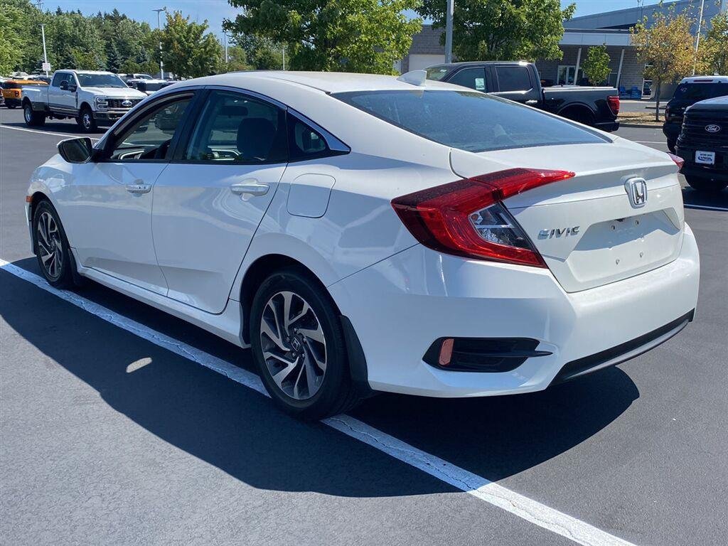 Used 2018  Honda EX image 9