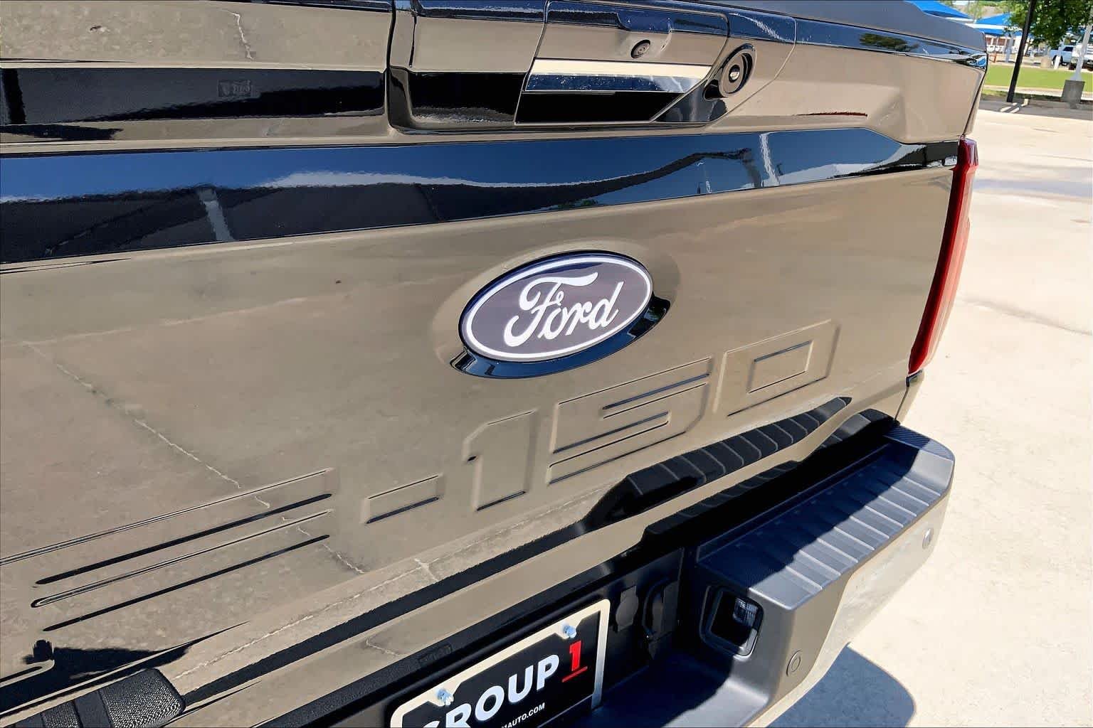 Used 2024 Agate Black Metallic Ford XLT image 30