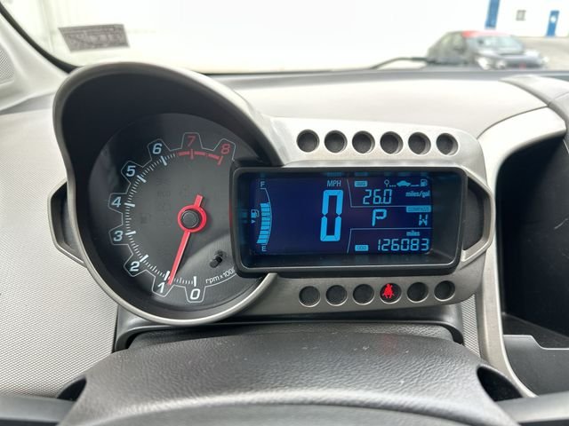 Used 2016 Green Chevrolet LT image 12