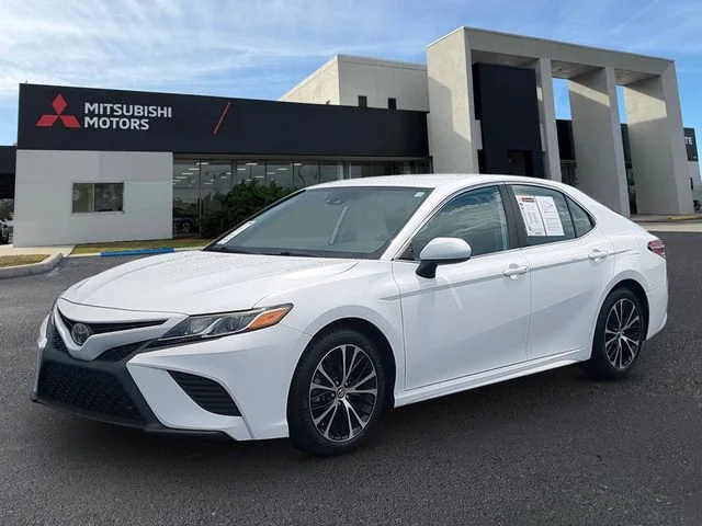 2020 Toyota Camry SE