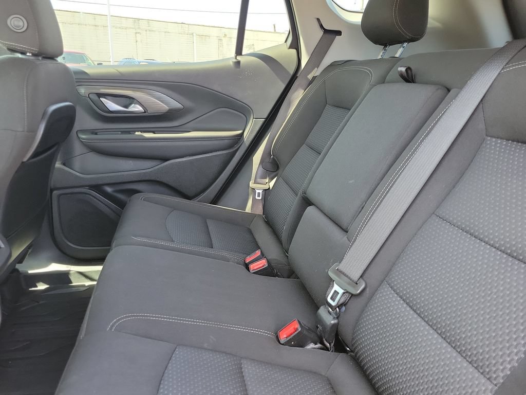 Used 2023 Summit White GMC SLE image 12