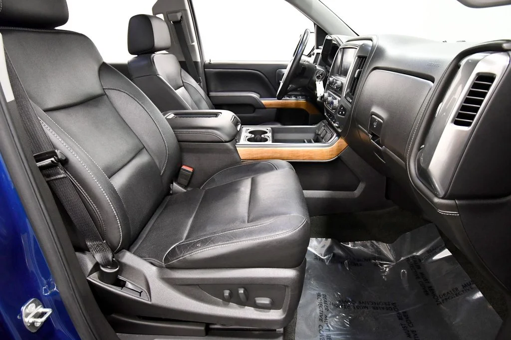 Used 2018 Blue Chevrolet LTZ image 17