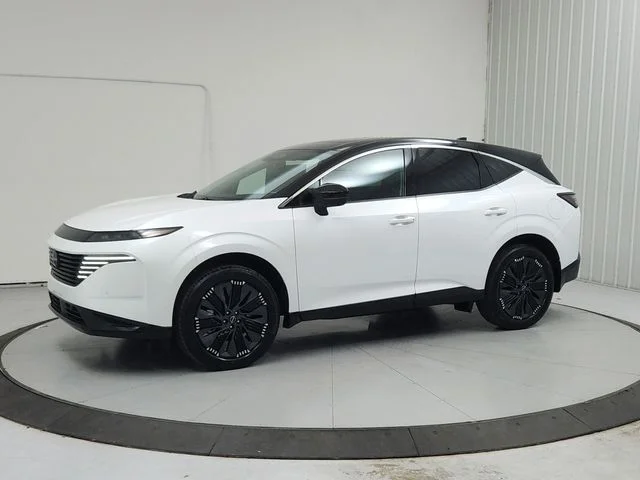 New 2026 White Nissan Platinum image 3
