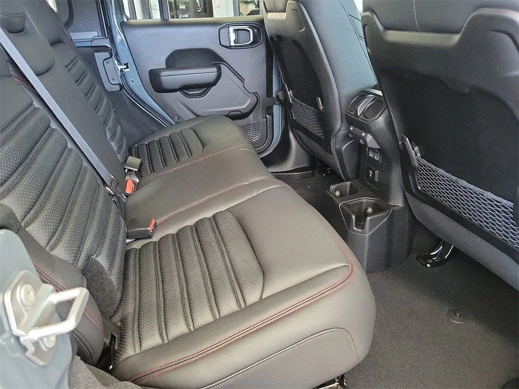 2025 Jeep Wrangler 4-Door Rubicon - Photo 15