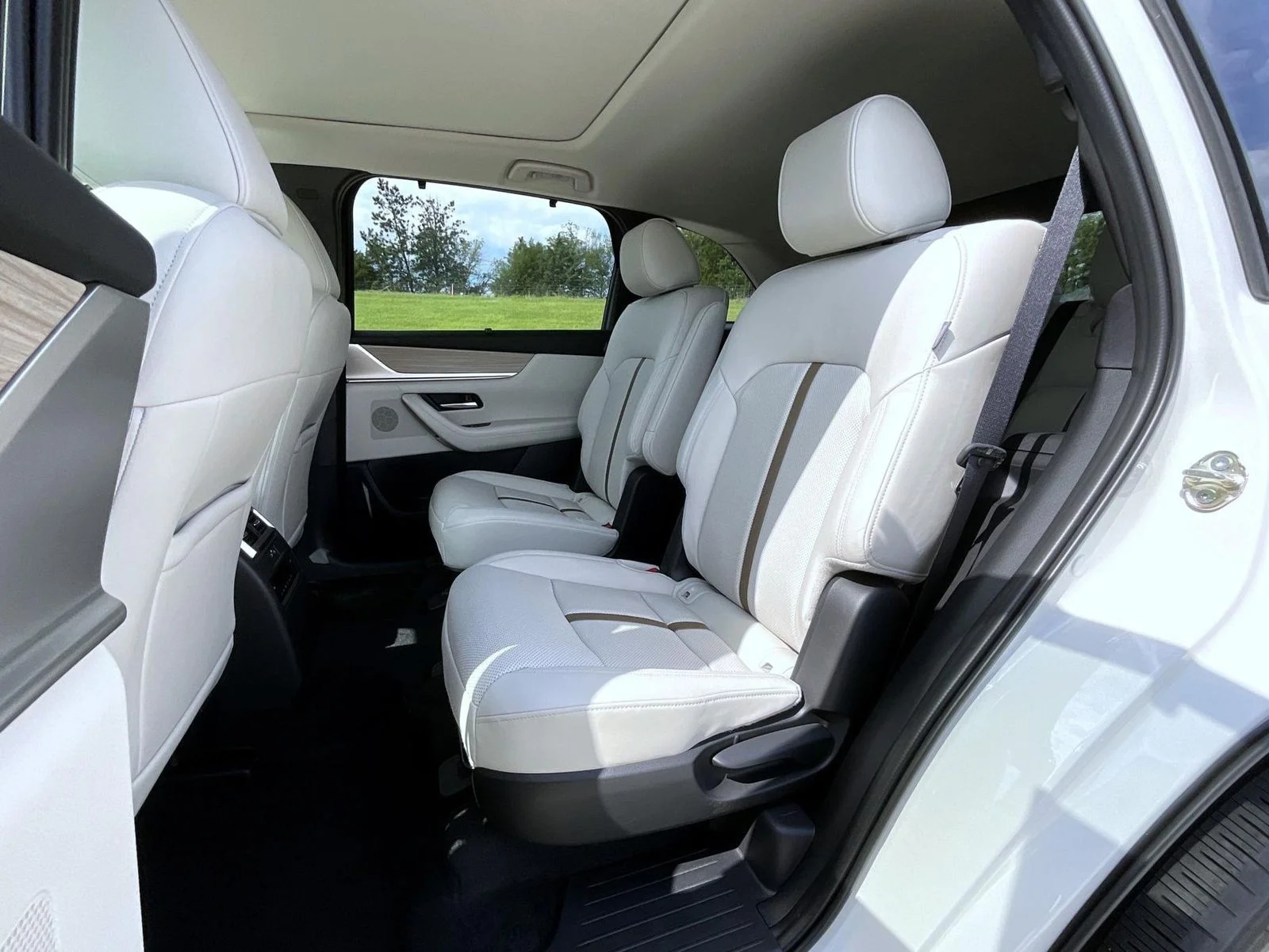 New 2026 Rhodium White Premium Mazda 3.3 Turbo Premium Plus AWD image 23