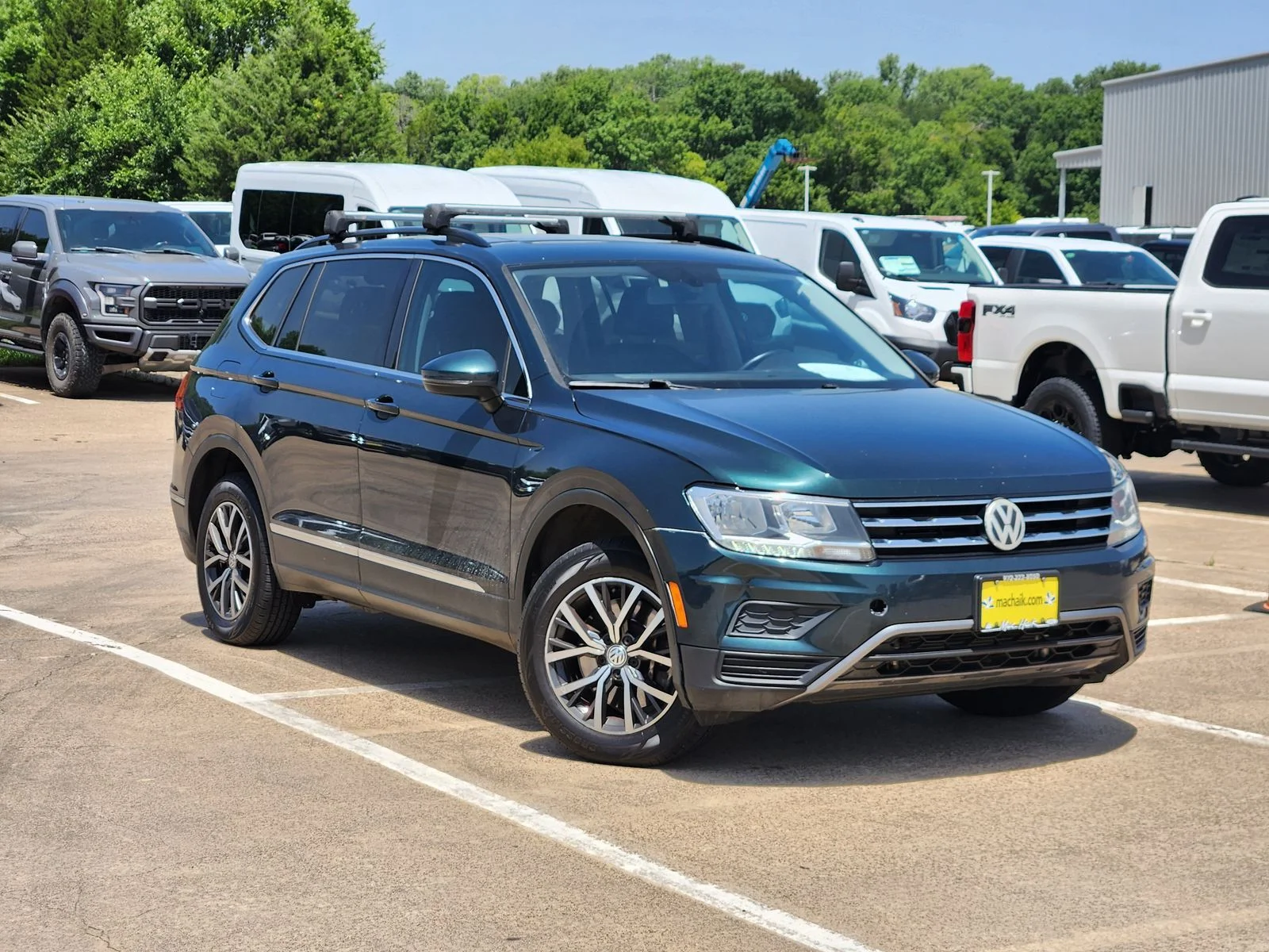 Used 2018 Green Volkswagen 2.0T SE image 1