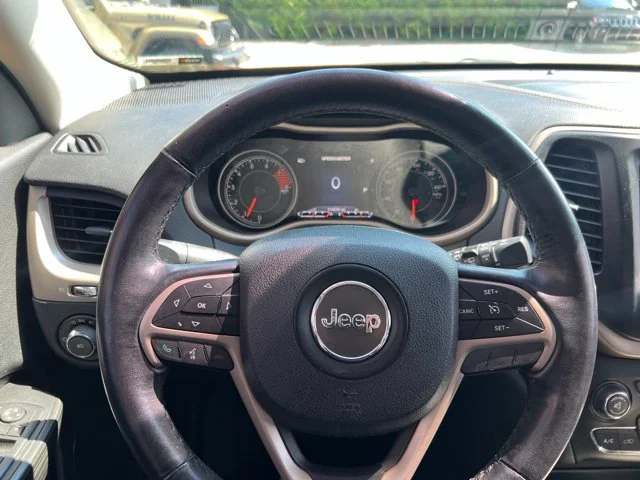 Used 2016 Red Jeep Limited image 18