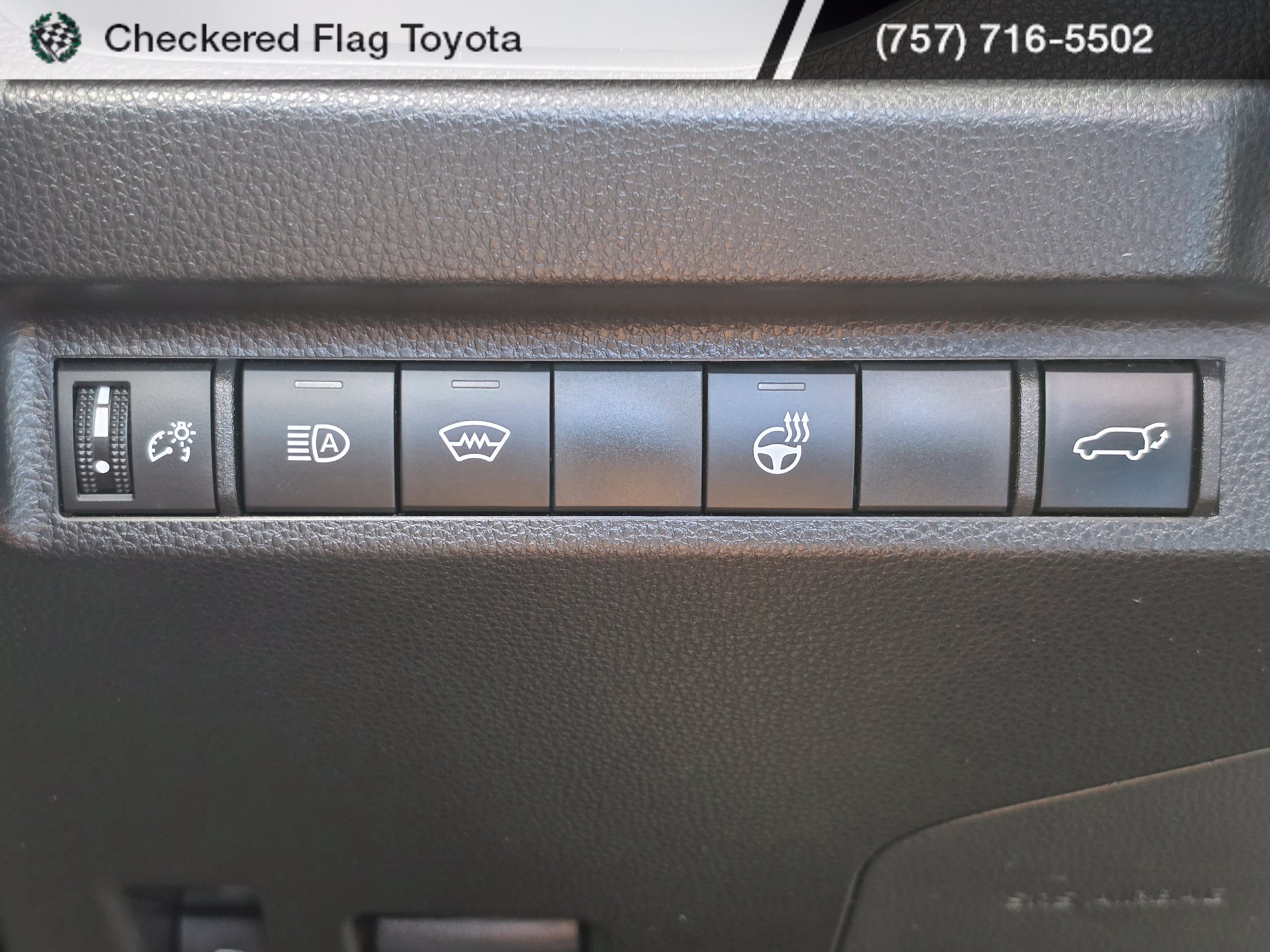 Used 2024 Ice Cap Toyota SE image 19