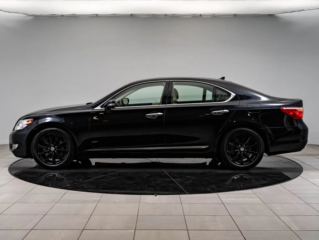 Used 2011 Obsidian Lexus 460 image 5