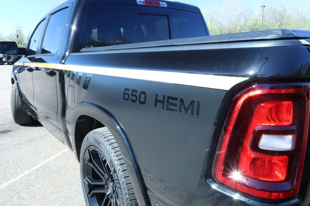 New 2026 Diamond Black Crystal Pearl-Coat Exterior Paint Ram Big Horn/Lone Star image 9