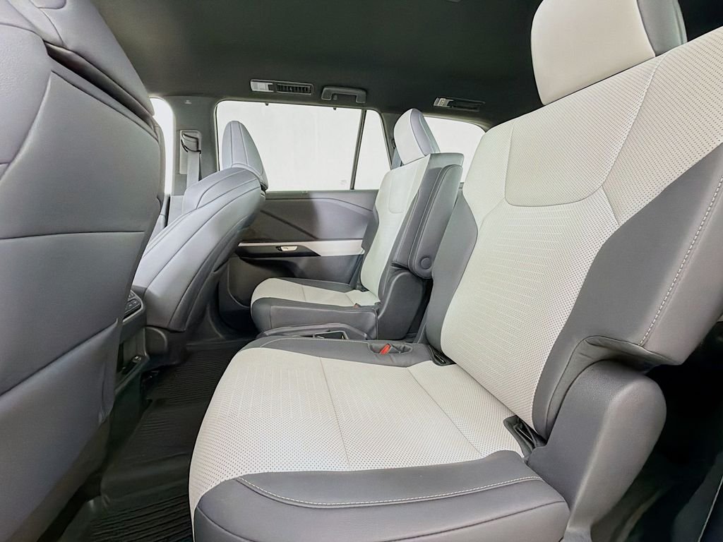 Used 2026 Wind Chill Pearl Lexus F SPORT Performance Premium image 23