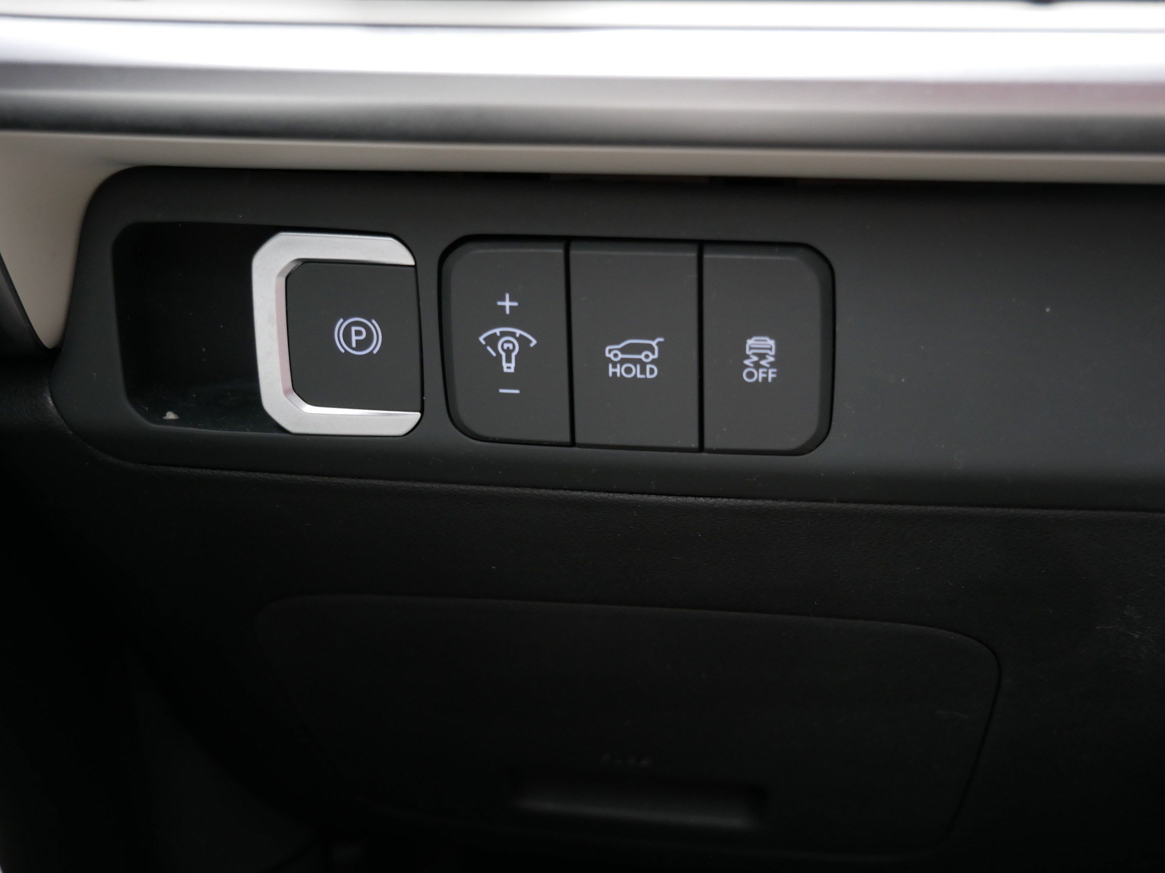 Certified Used 2024 Phantom Black Hyundai SEL image 25