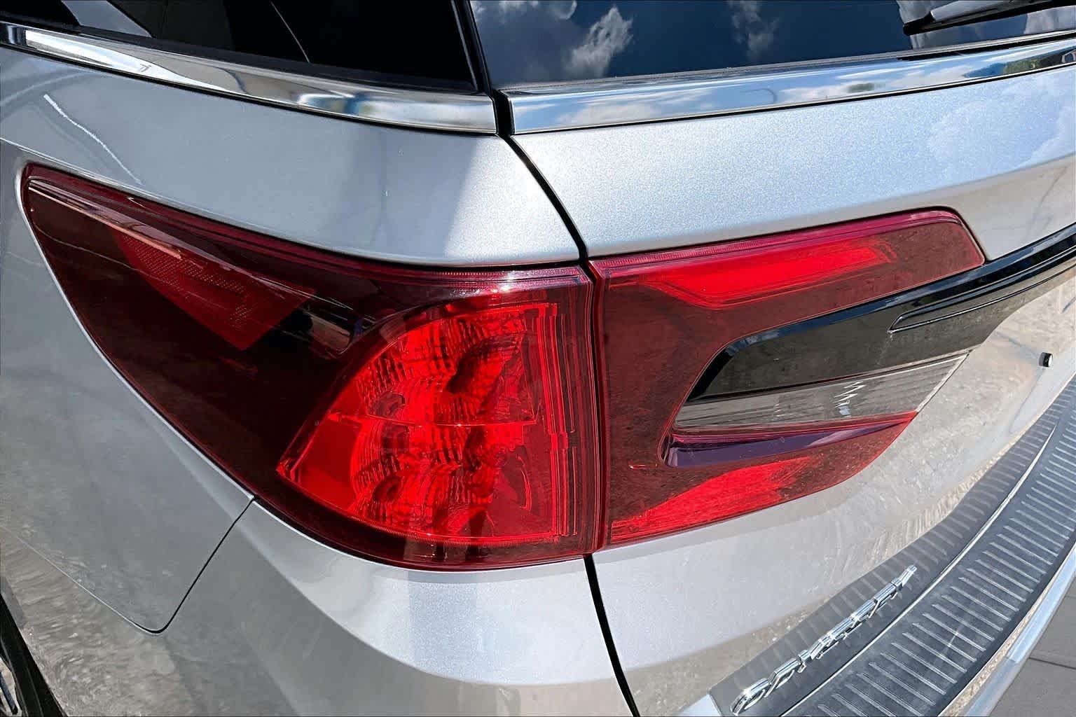Certified Used 2025 Modern Steel Metallic Honda EX-L image 28
