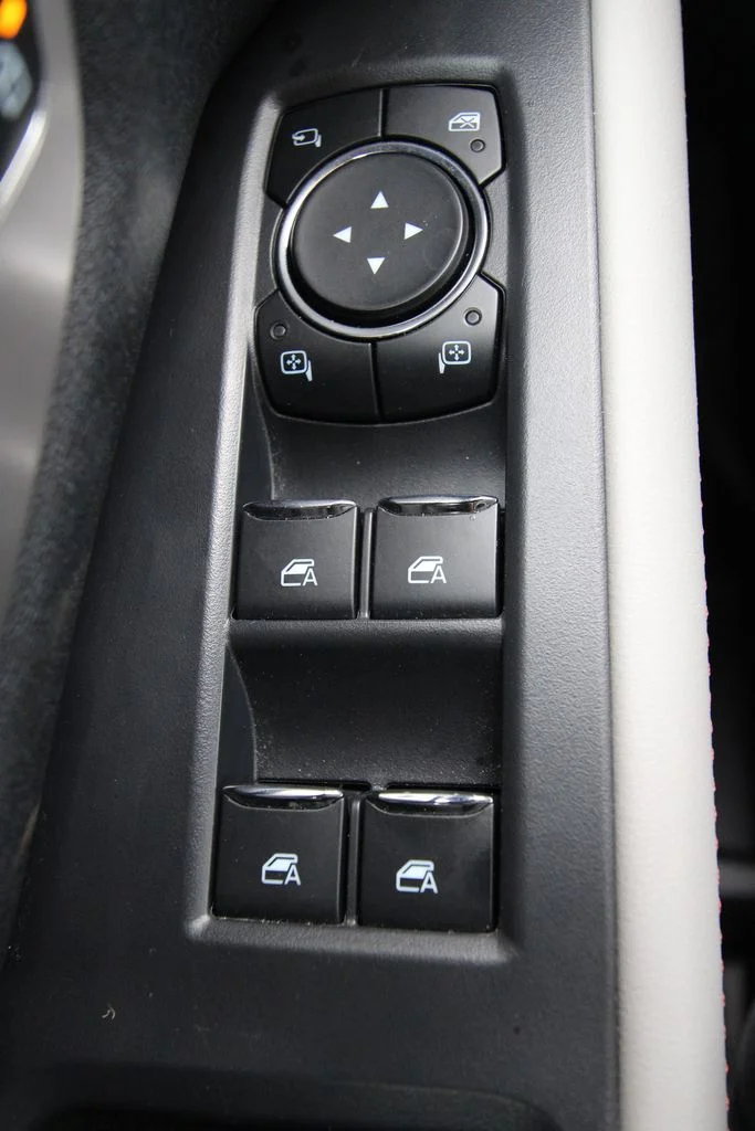 Used 2025 Space Silver Ford Active image 25