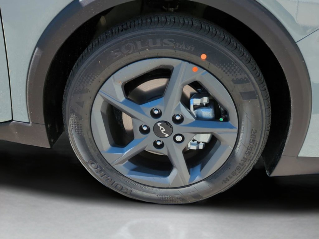 2026 Kia K4 LXS - Photo 12