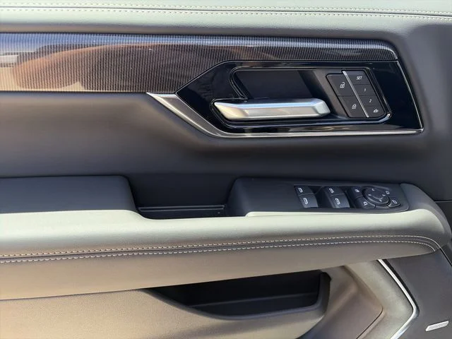 New 2026 White GMC Elevation image 16