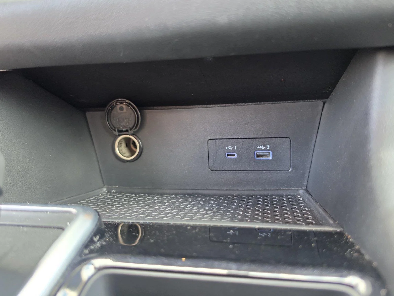 Used 2025 Super Black Nissan SV image 24