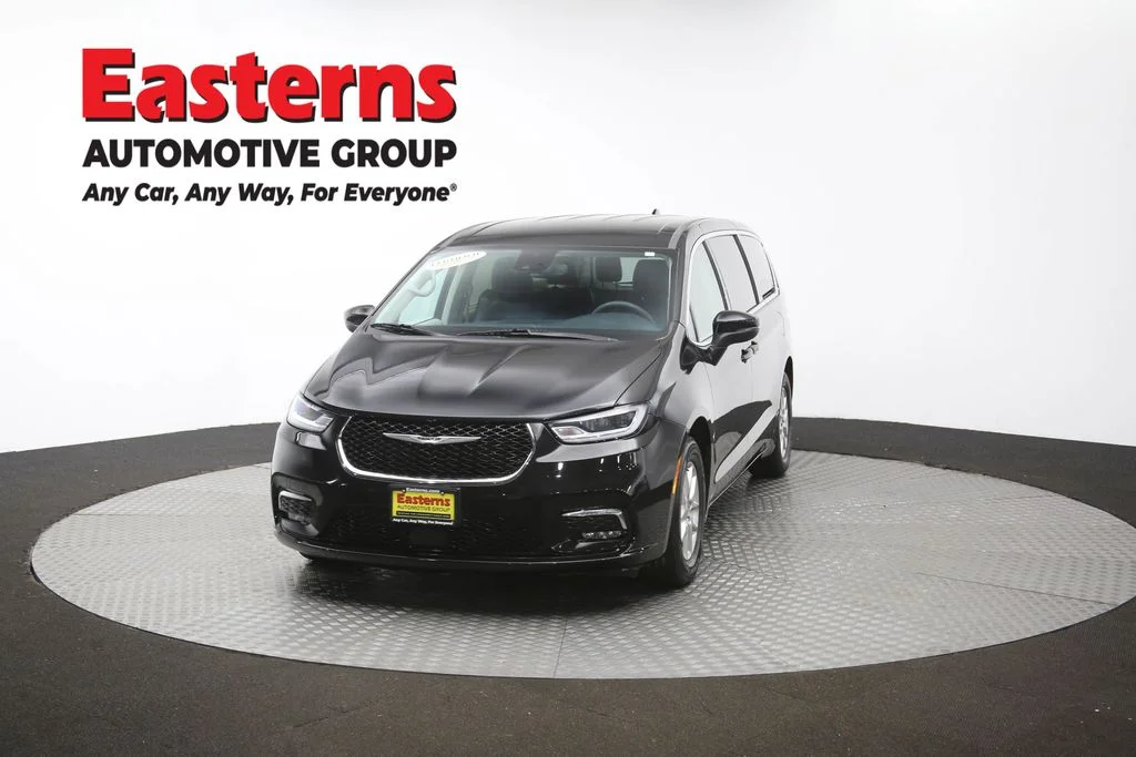 Used 2023 Black Chrysler Touring L image 54