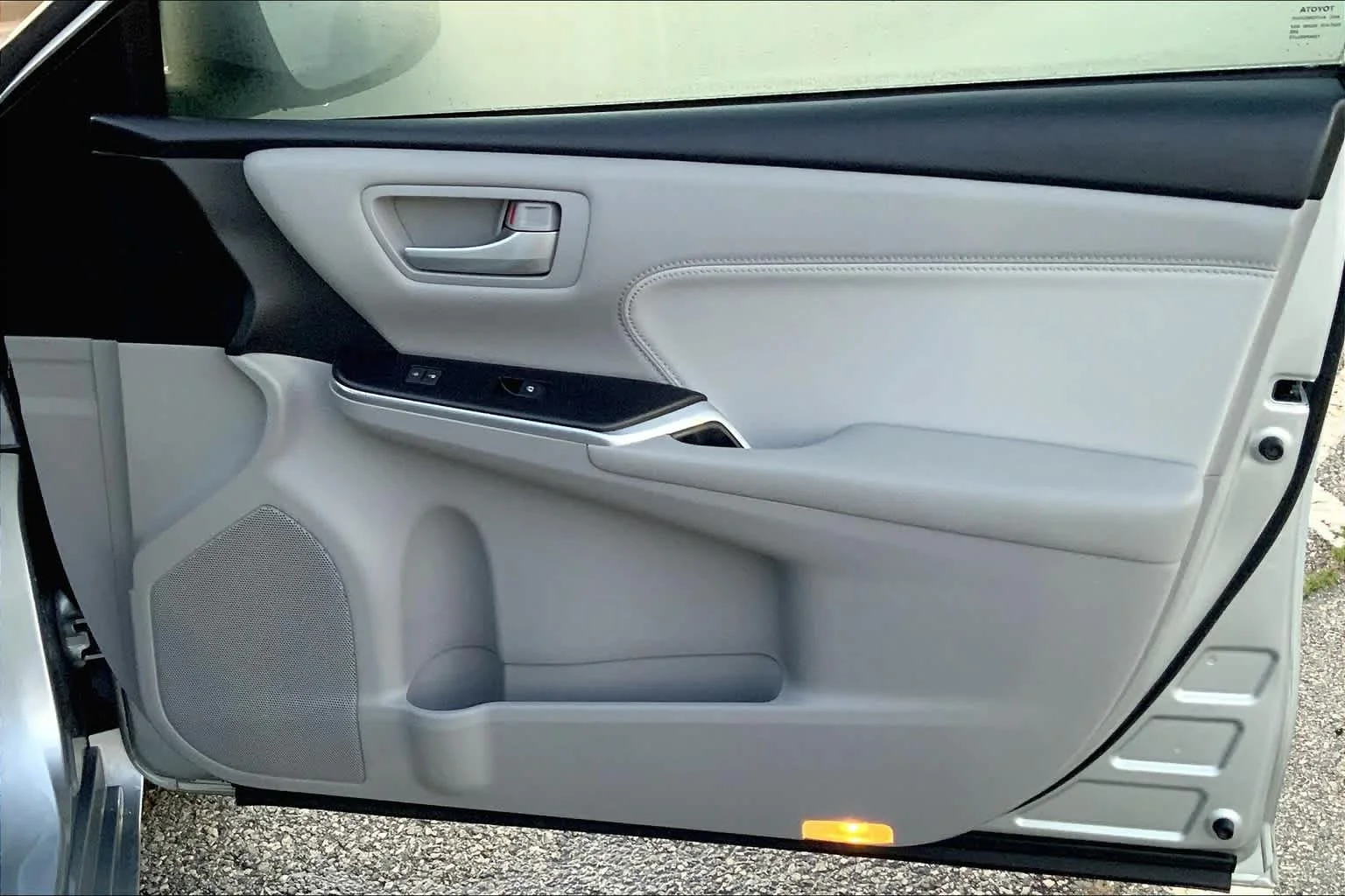 Used 2017 Celestial Silver Metallic Toyota Hybrid XLE image 23