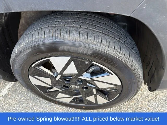 Used 2024 Orange Hyundai SEL image 11