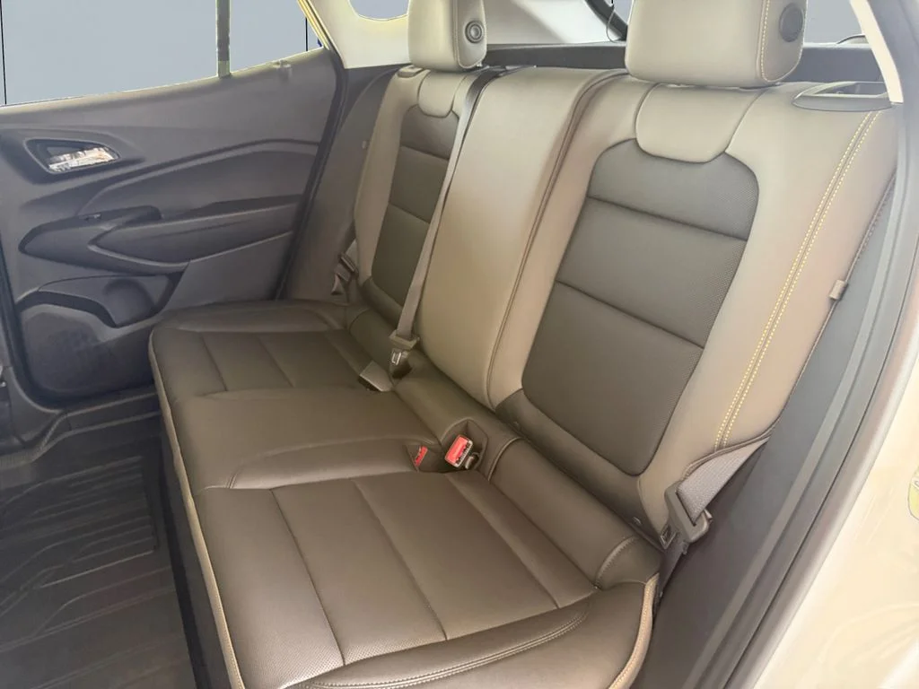 New 2026 Summit White Chevrolet ACTIV image 16