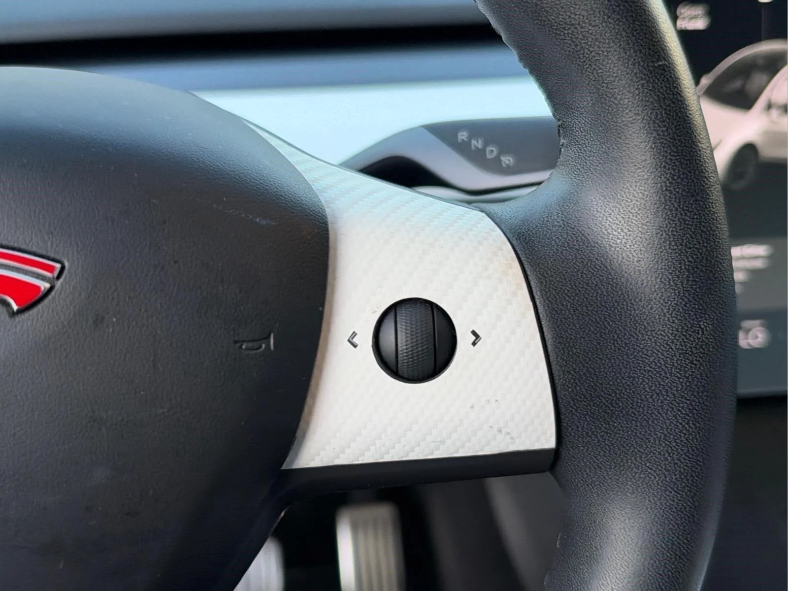 Used 2020  Tesla Long Range image 30