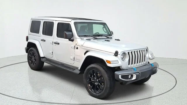 Used 2023 Silver Jeep Sahara 4xe image 15