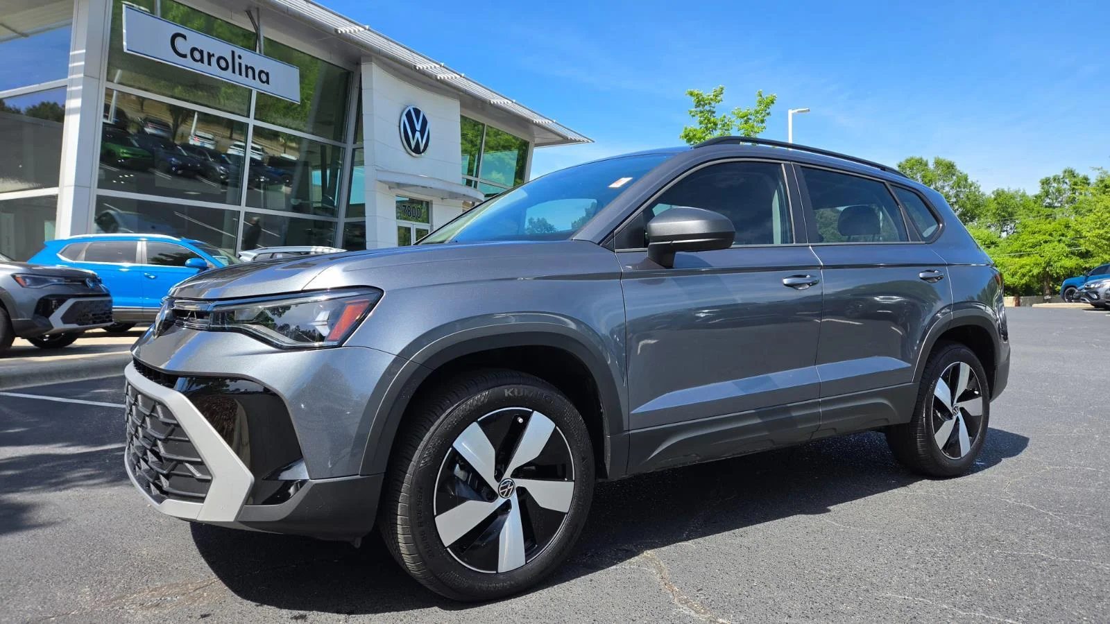 2025 Volkswagen Taos 1.5T S 4Motion's photo