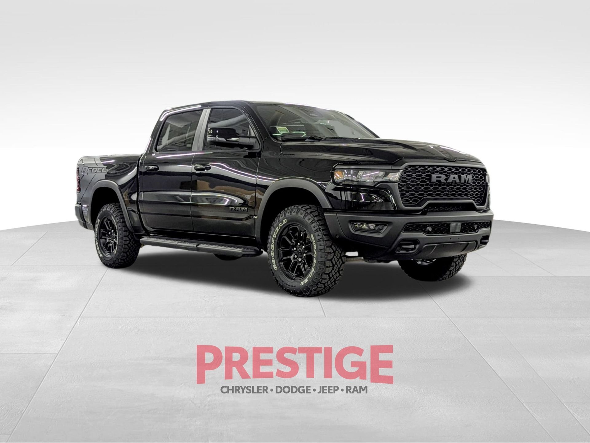 New 2026 Diamond Black Crystal Pearl-Coat Exterior Paint RAM Rebel image 3