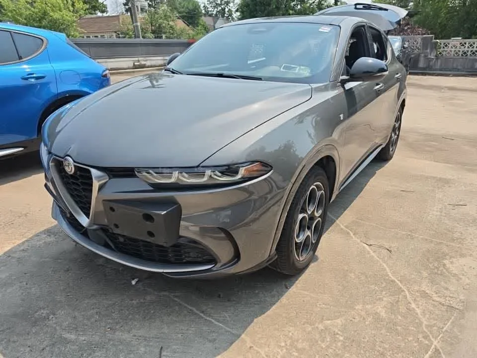 Used 2024 Grigio Ascari Metallic Alfa Romeo Ti image 2