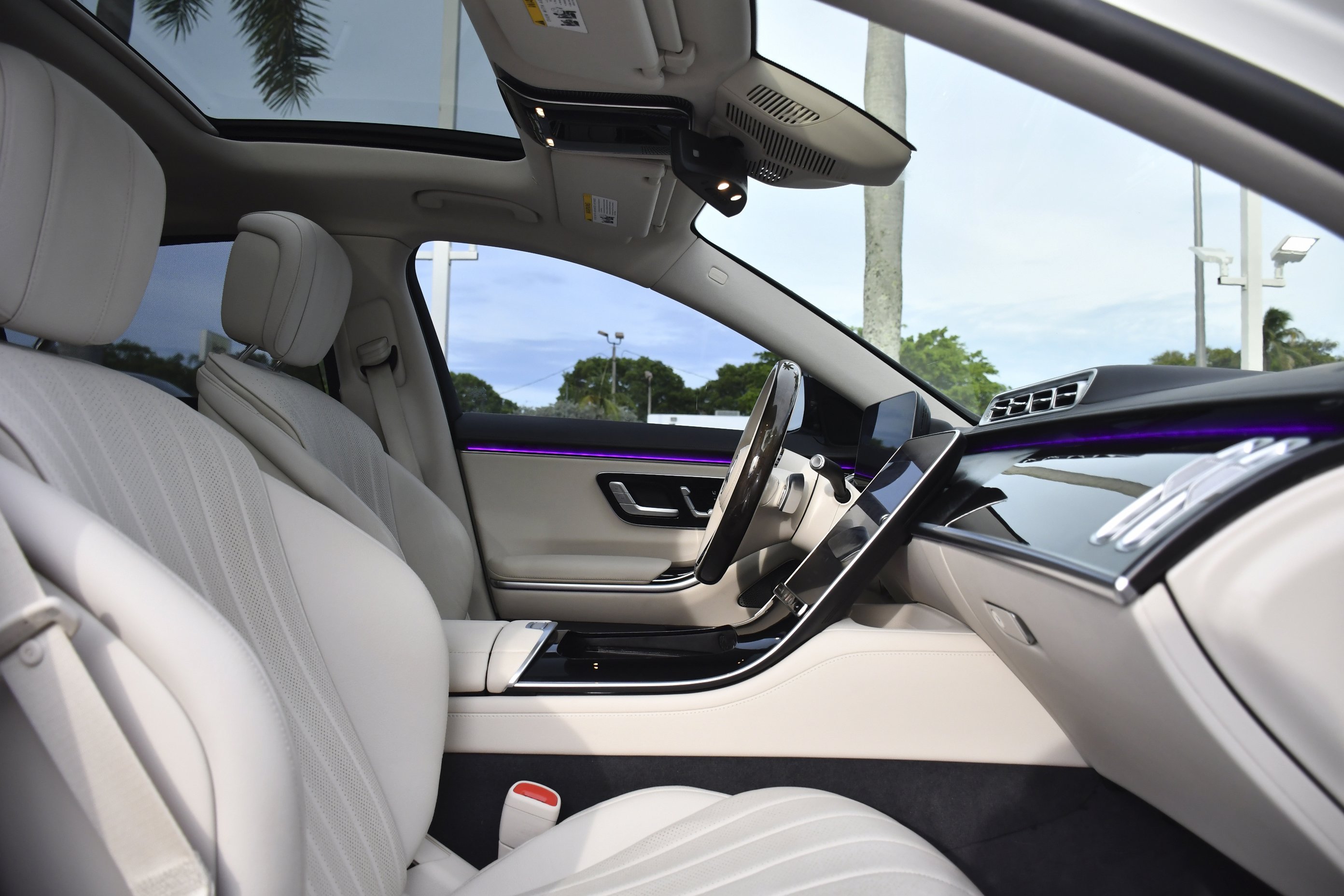 Used 2023 Diamond White Mercedes-Benz S 500 image 27